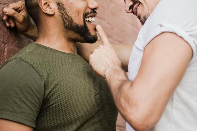 חשפניות חקירה מעמיקה של העולם החושני של בידור למבוגרים